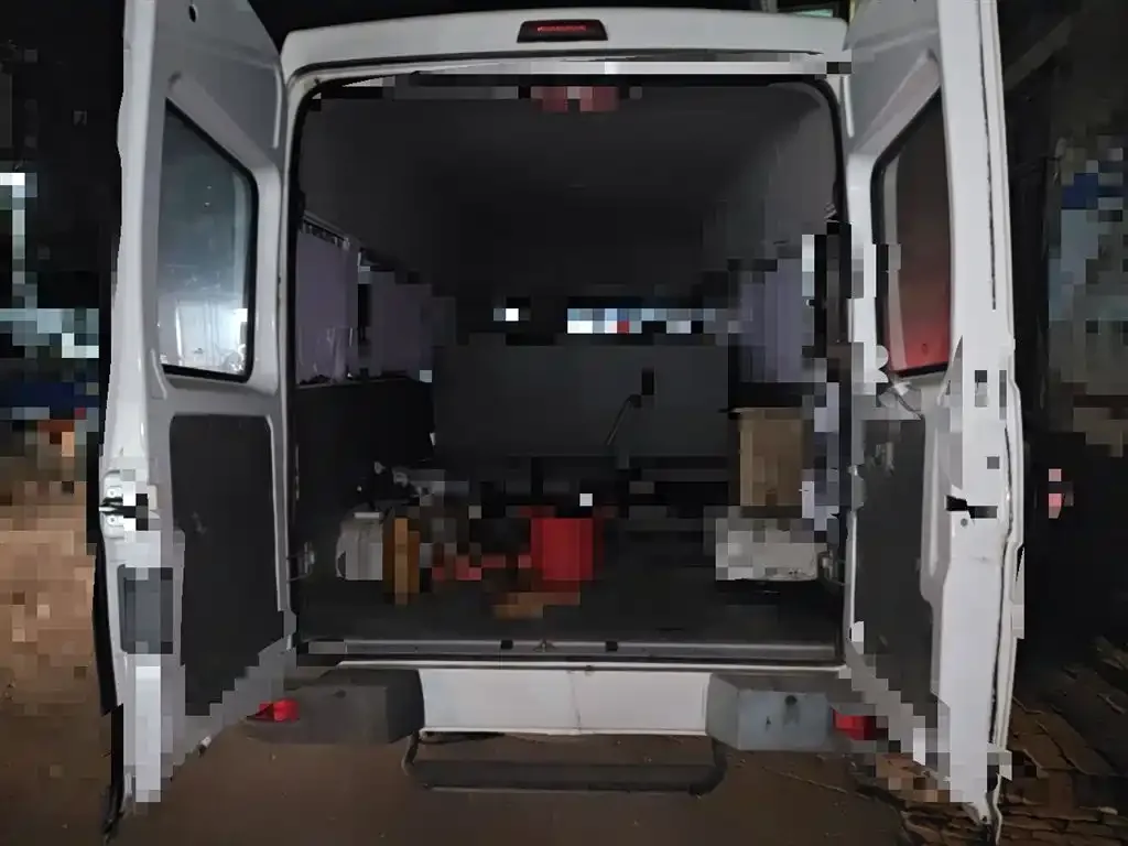 IVECO Daily 2023 из CN, фото 10