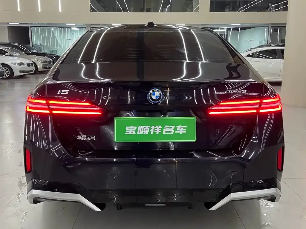 BMW i5 — фото 9
