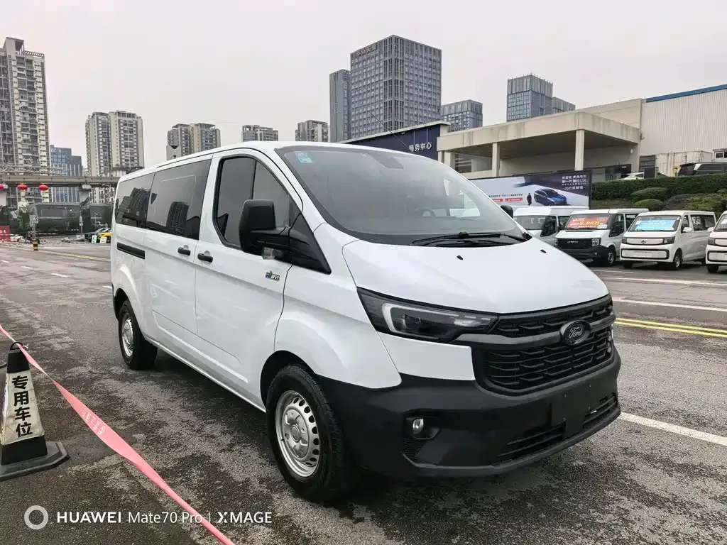 Ford Transit 2023 из CN, фото 3