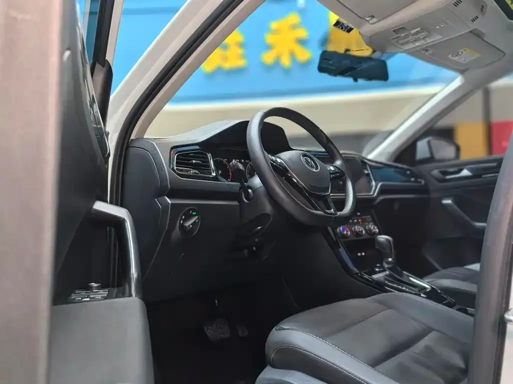 Volkswagen T-Roc 2022 из CN, фото 4