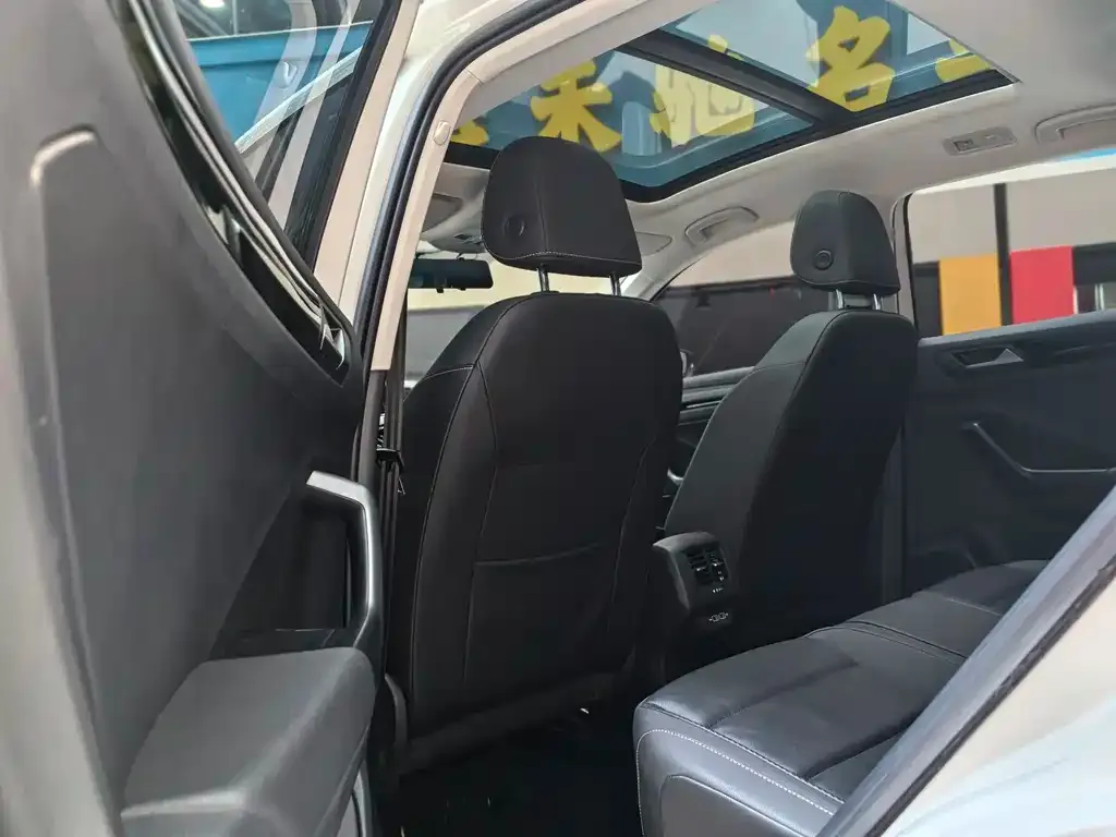 Volkswagen T-Roc 2022 из CN, фото 6