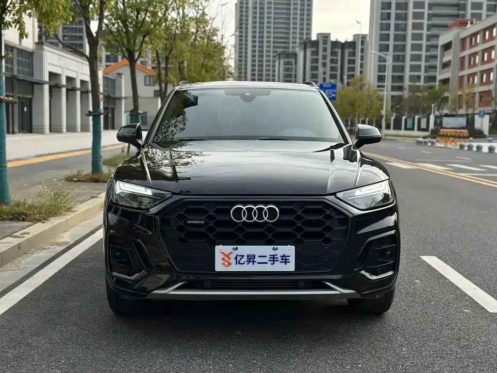 Audi Q5L 2023 из CN, фото 2