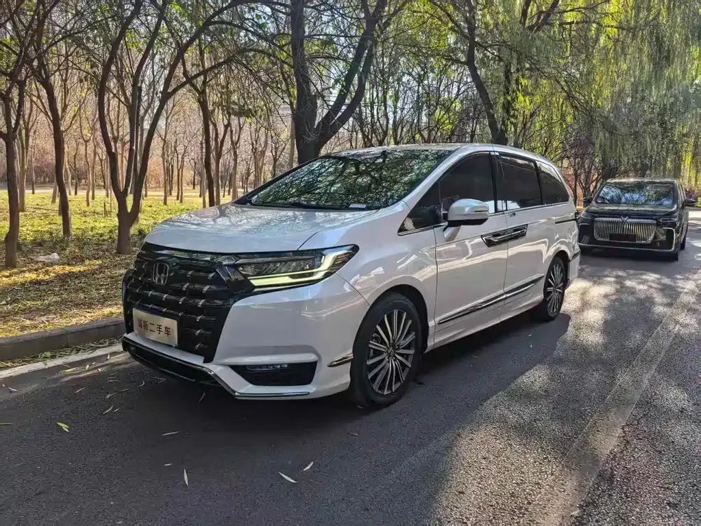 Honda Elysion 2024 из CN, фото 1