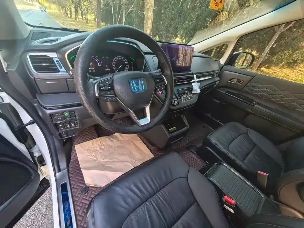 Honda Elysion 2024 из CN, фото 4