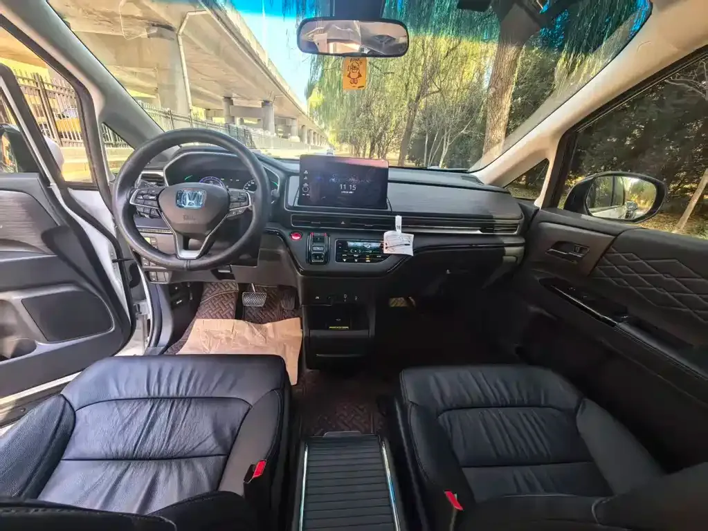 Honda Elysion 2024 из CN, фото 6