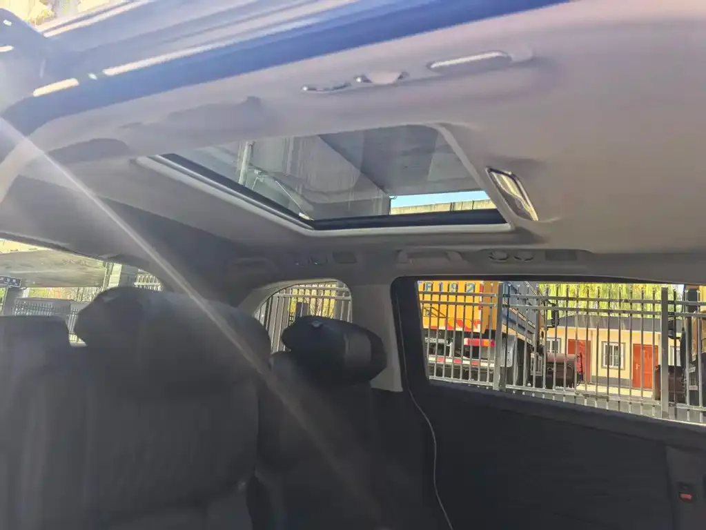 Honda Elysion 2024 из CN, фото 8
