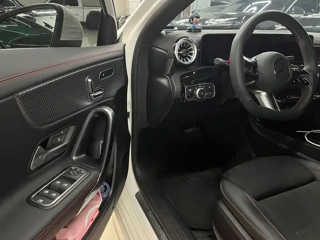Mercedes-Benz A-Class 2025 из CN, фото 5