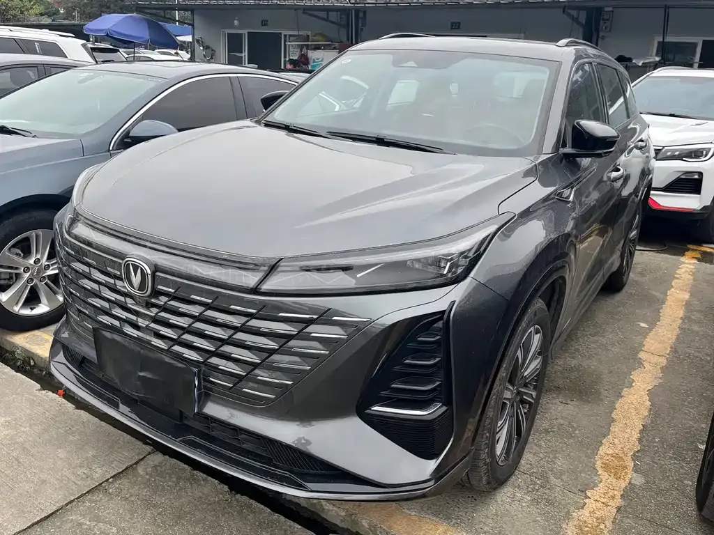Changan CS75PLUS — фото 1