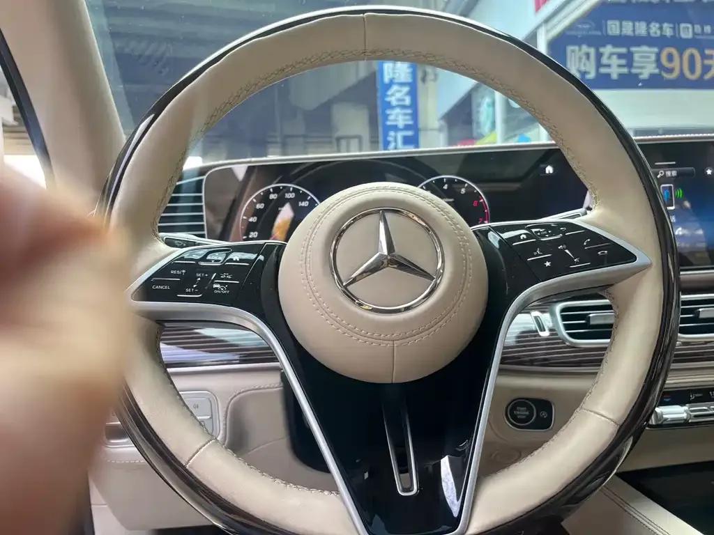 Mercedes-Benz GLS 2024 из CN, фото 9