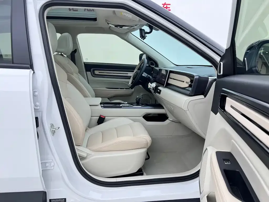 Geely Icon — фото 9