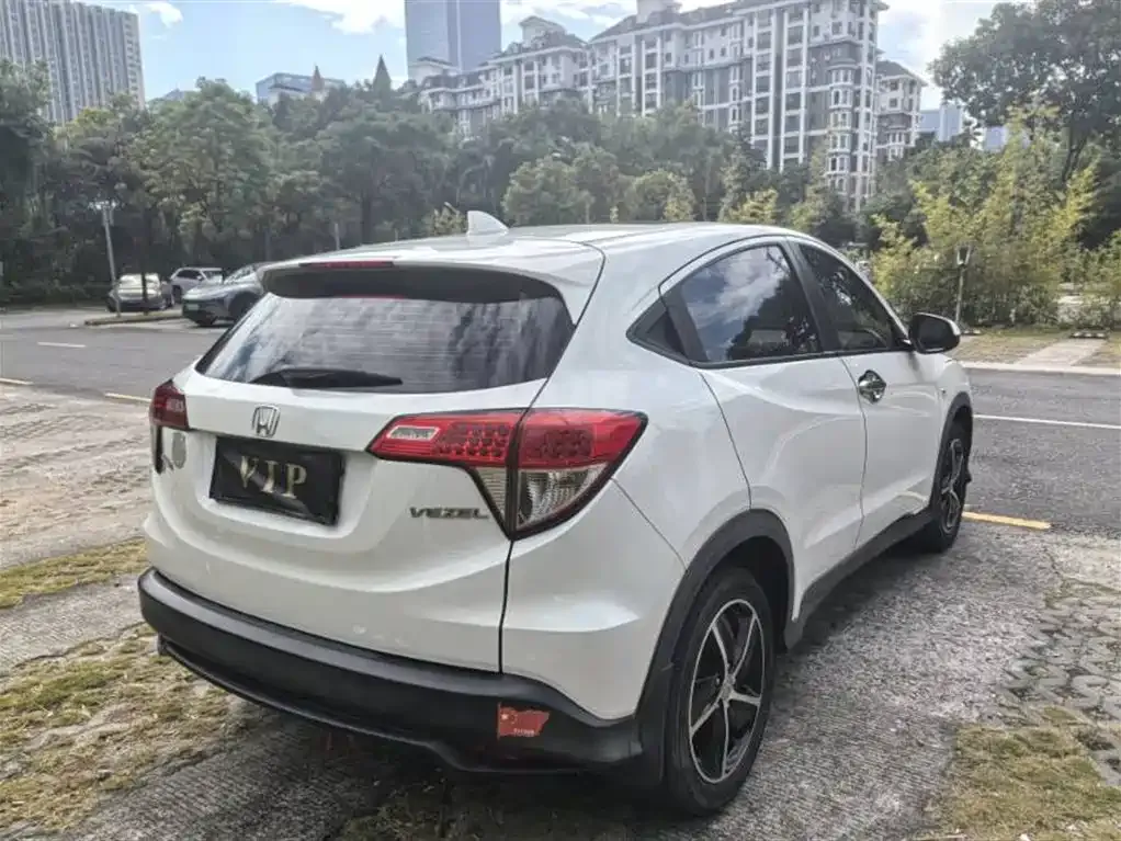 Honda Vezel 2021 из CN, фото 10
