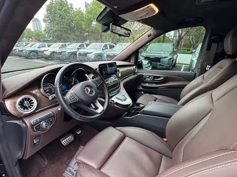 Mercedes-Benz V-Class 2023 из CN, фото 4