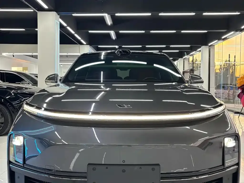 Li Auto L8 2023 из CN, фото 2