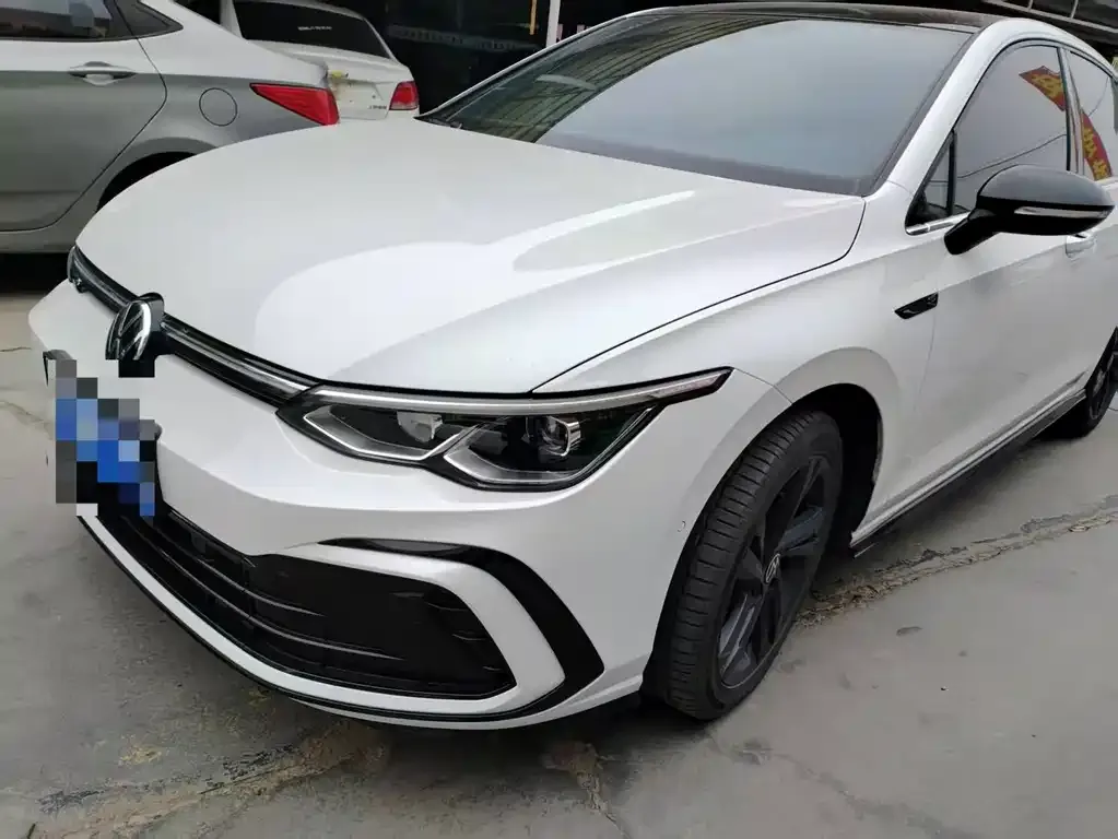 Volkswagen Golf 2023 из CN, фото 1