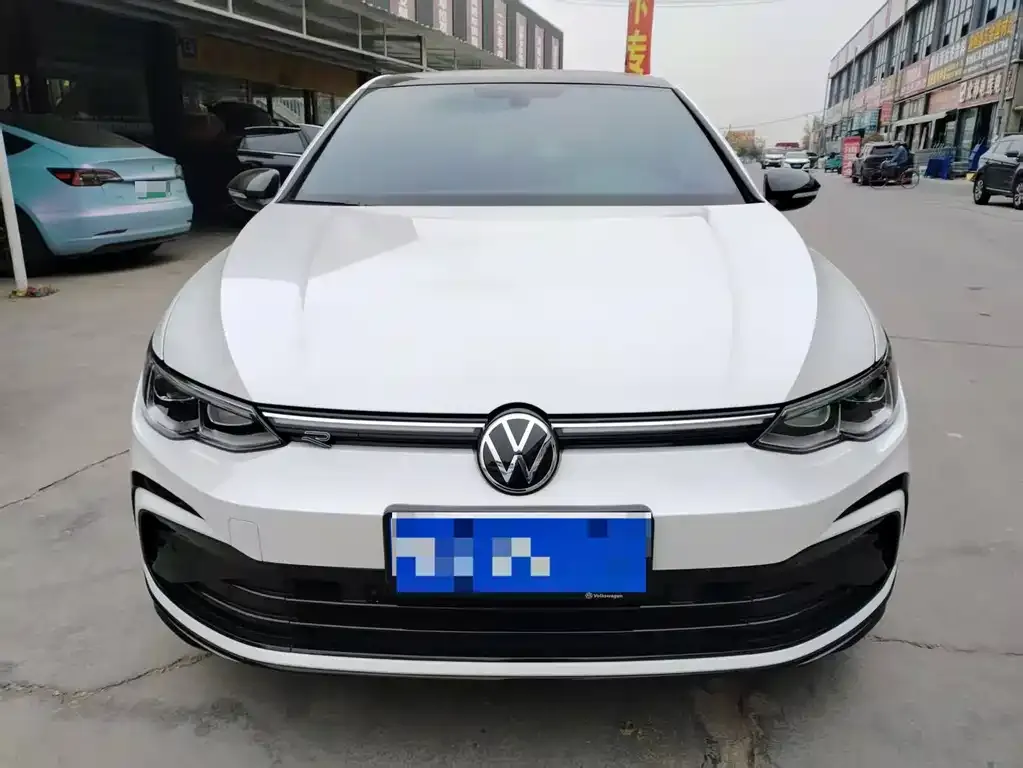 Volkswagen Golf 2023 из CN, фото 3