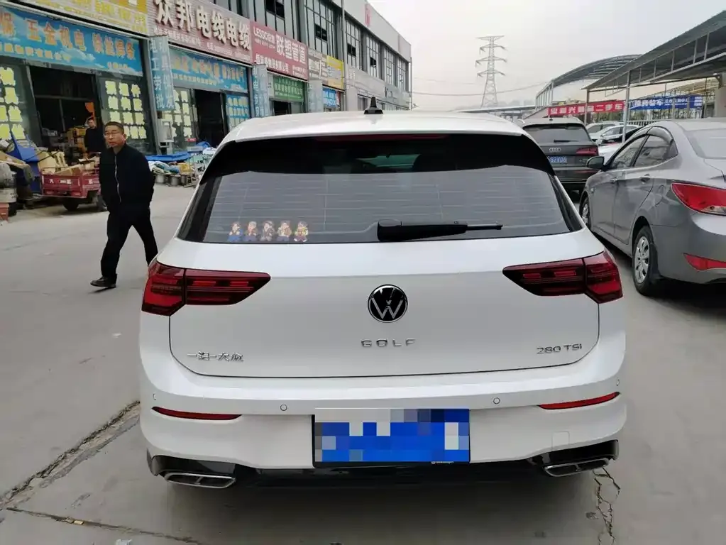 Volkswagen Golf 2023 из CN, фото 5