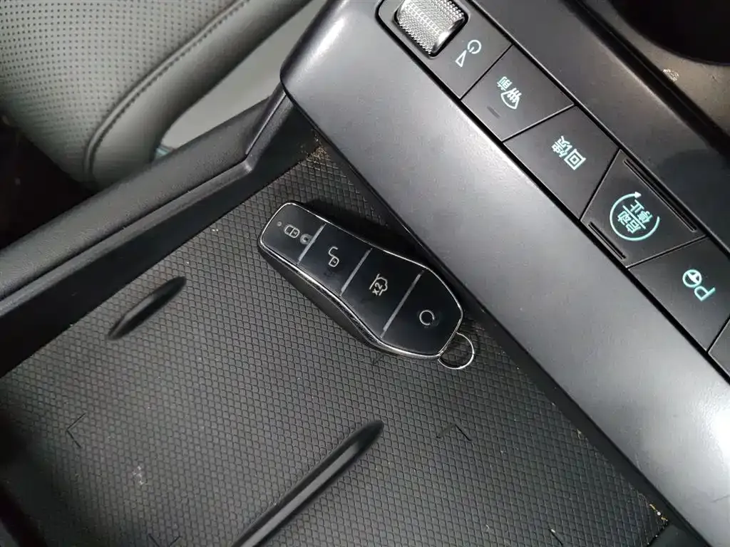 BYD Qin L 2025 из CN, фото 9