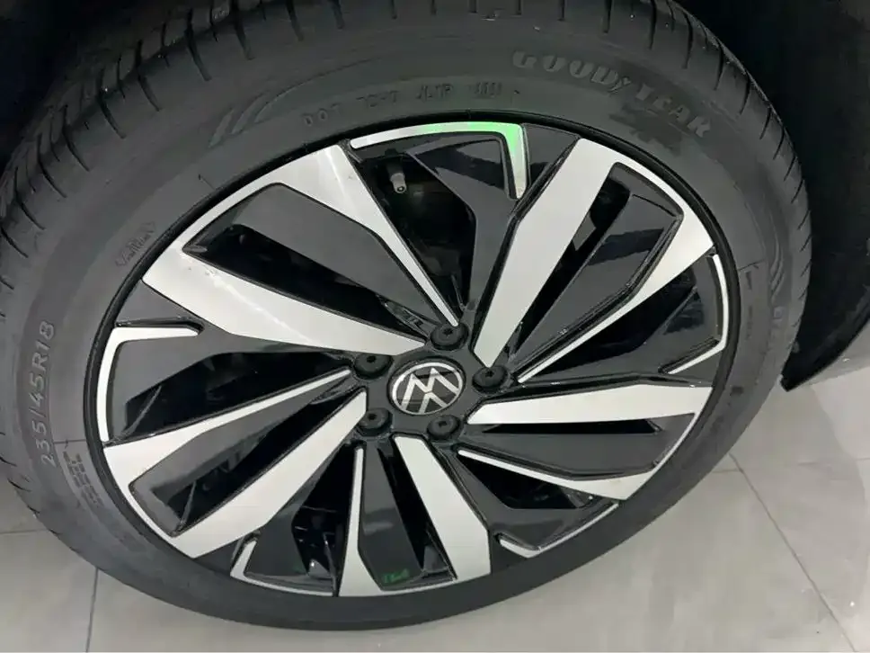 Volkswagen Passat 2021 из CN, фото 10