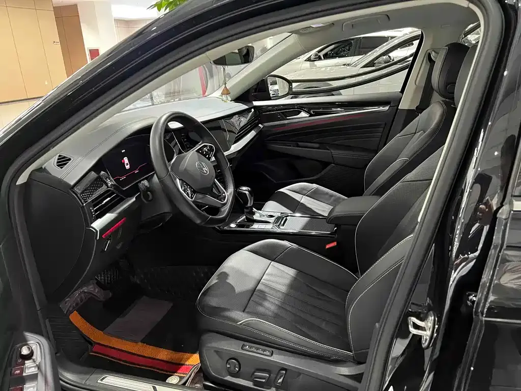 Volkswagen Passat 2021 из CN, фото 3