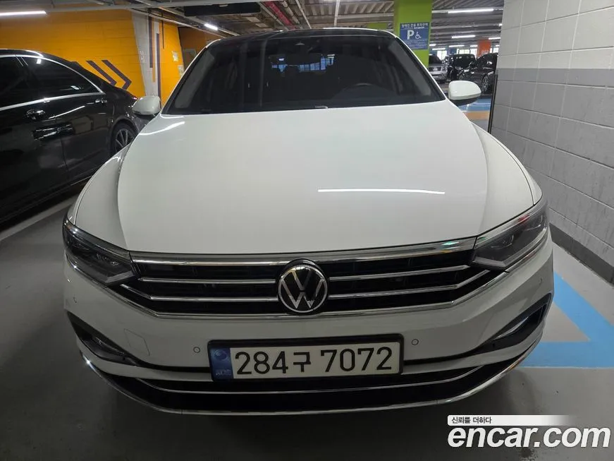Volkswagen Passat — фото 1