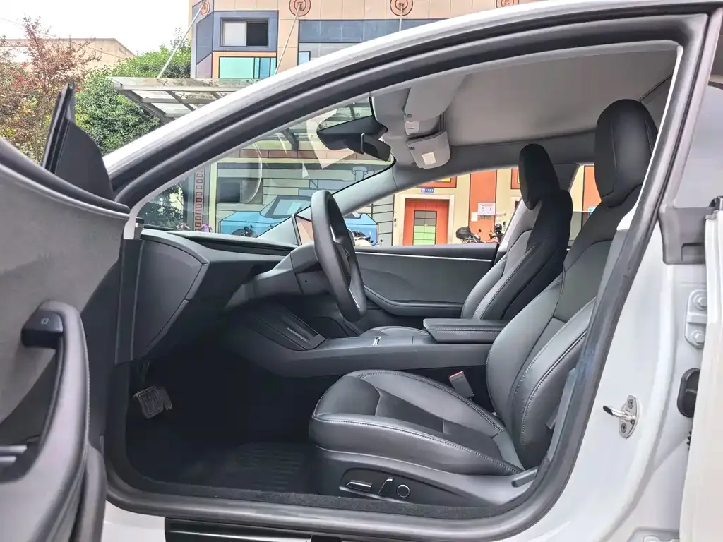 Tesla Model 3 2024 из CN, фото 5