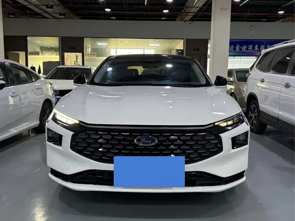 Ford Mondeo 2024 из CN, фото 2