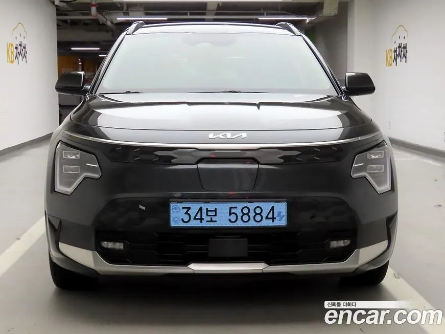 Kia Niro — фото 1