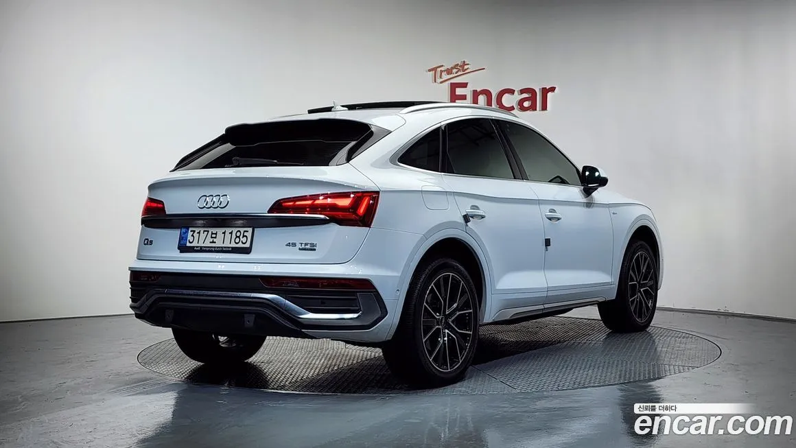 Audi Q5 2022 из KR, фото 2