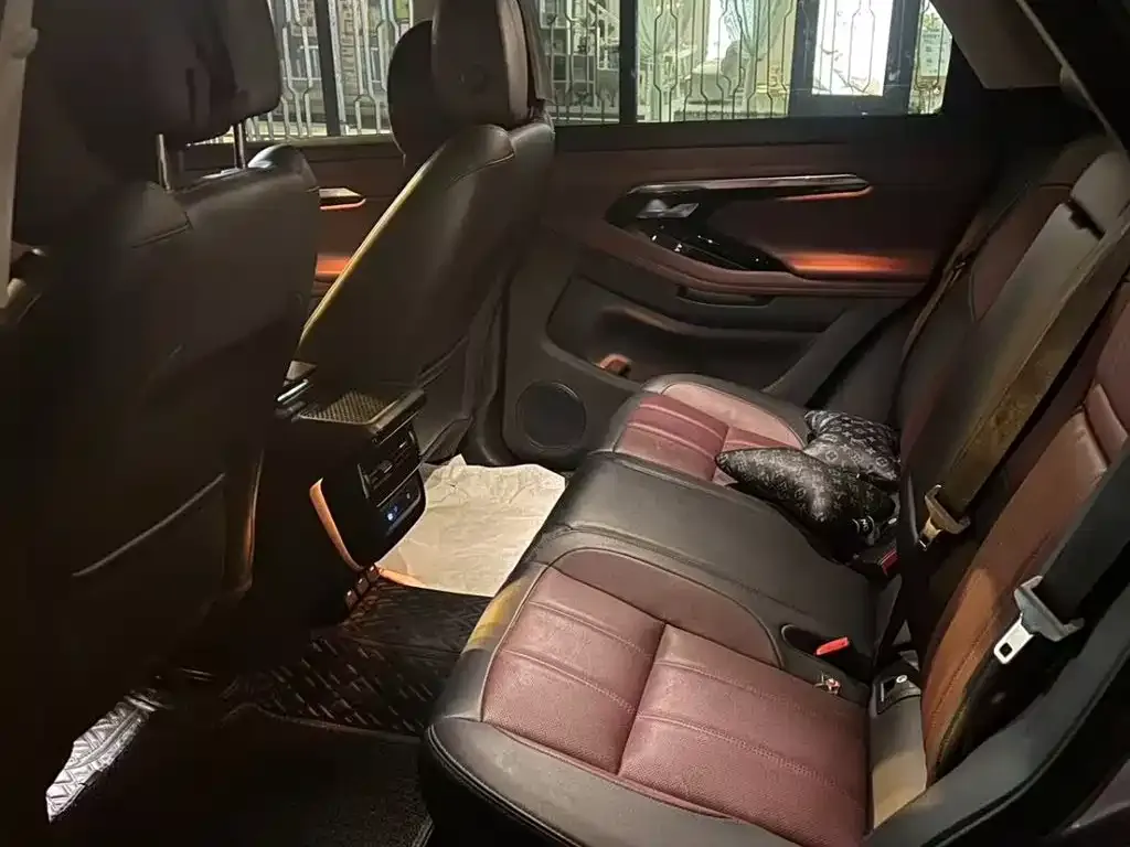 Land Rover Evoque PHEV 2023 из CN, фото 5