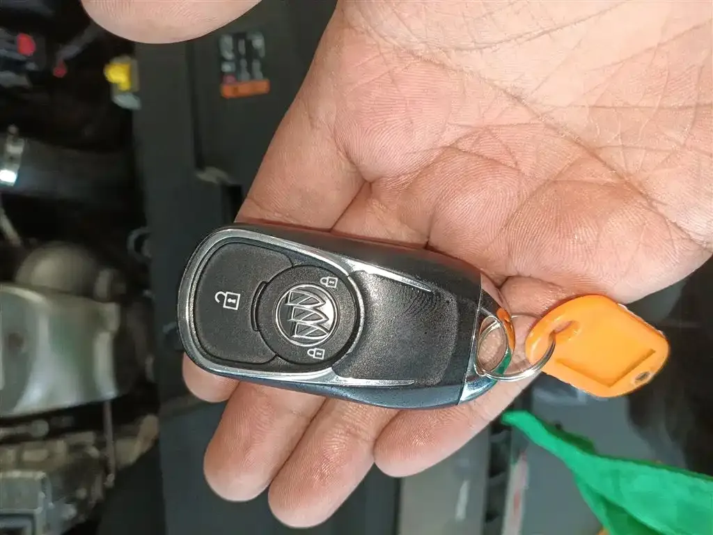 Buick GL6 2021 из CN, фото 9