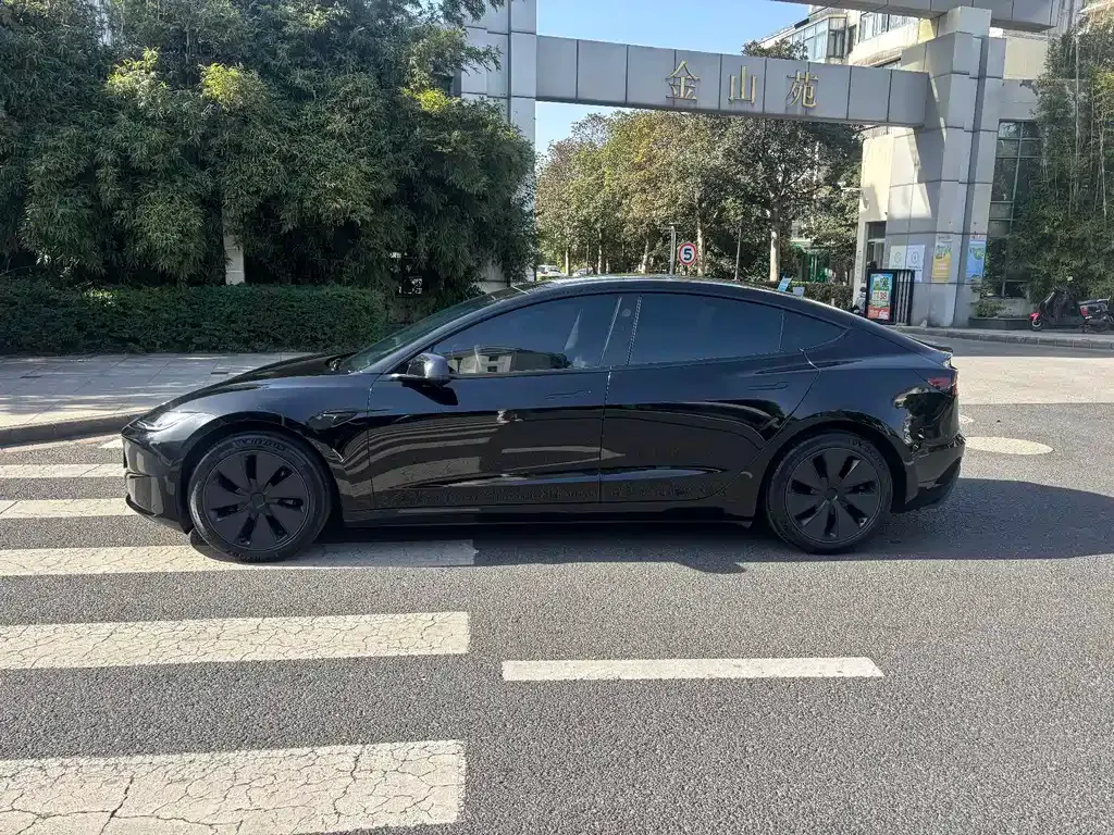 Tesla Model 3 2024 из CN, фото 3