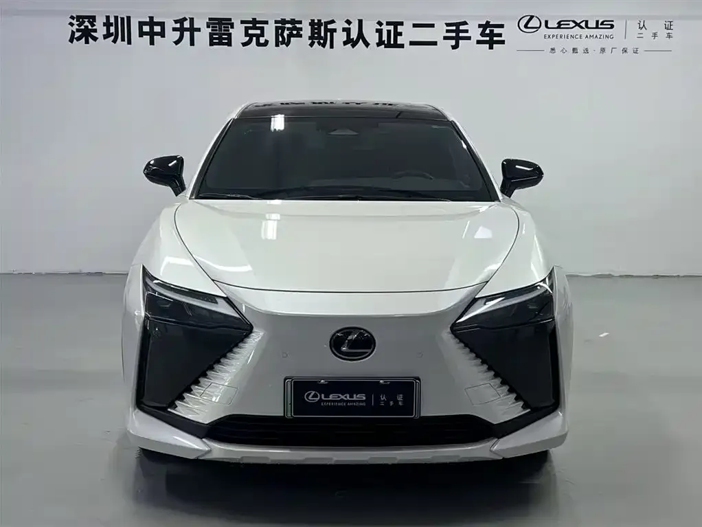 Lexus RZ — фото 2