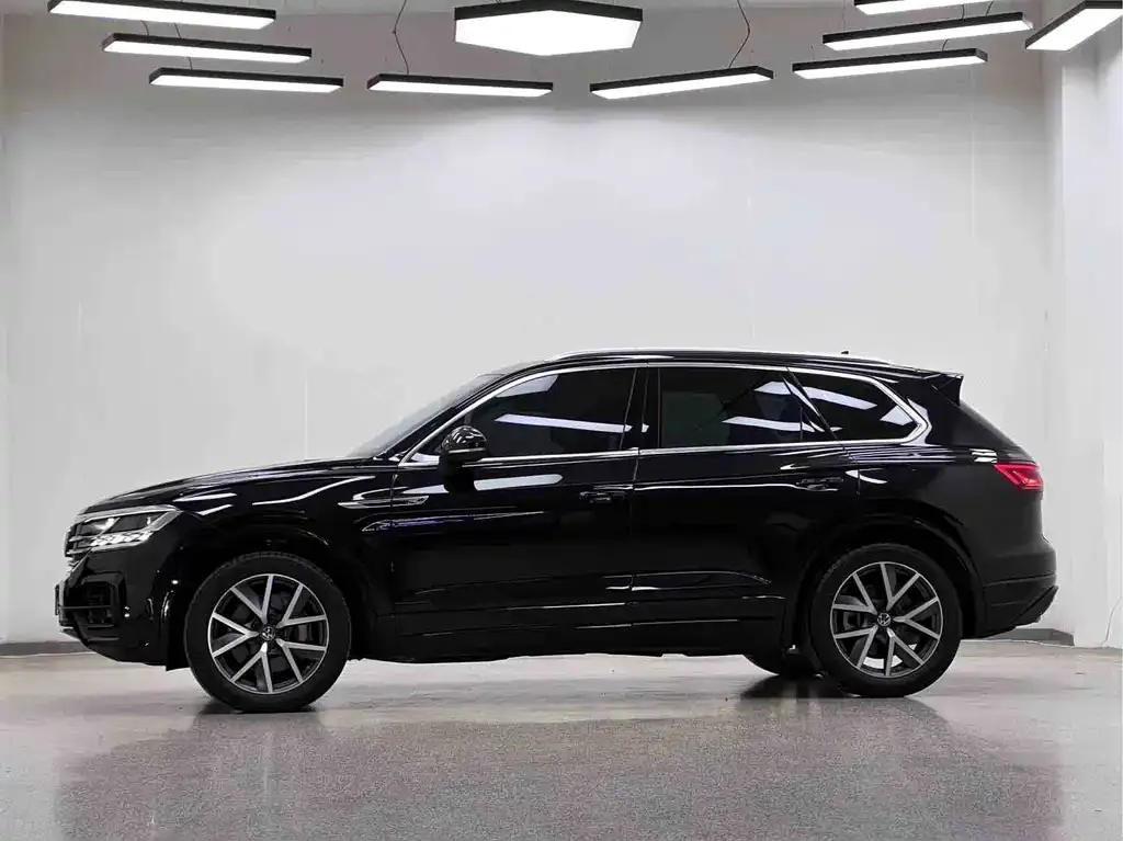 Volkswagen Touareg 2023 из CN, фото 3