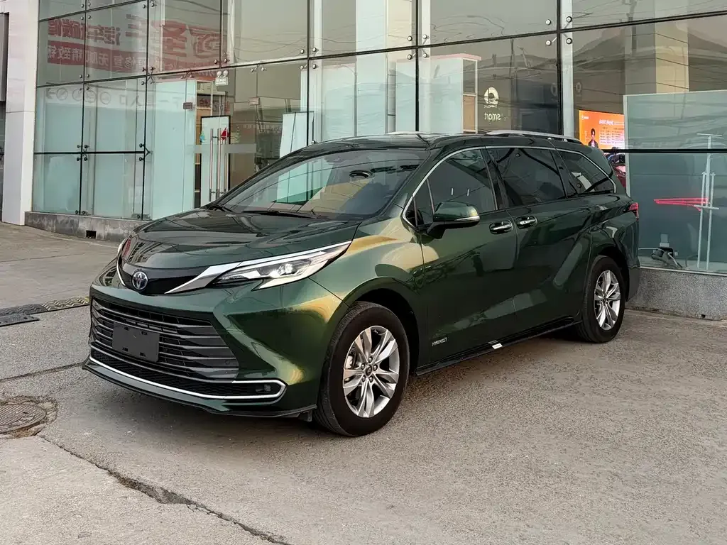 Toyota Sienna 2022 из CN, фото 1