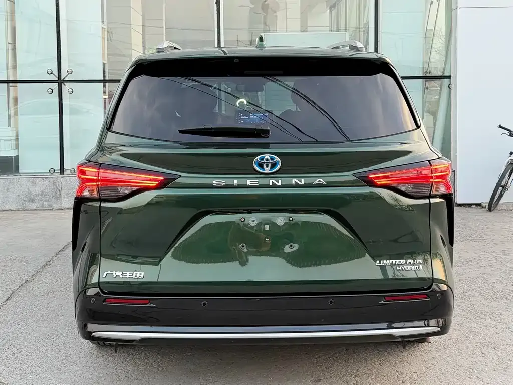 Toyota Sienna 2022 из CN, фото 3