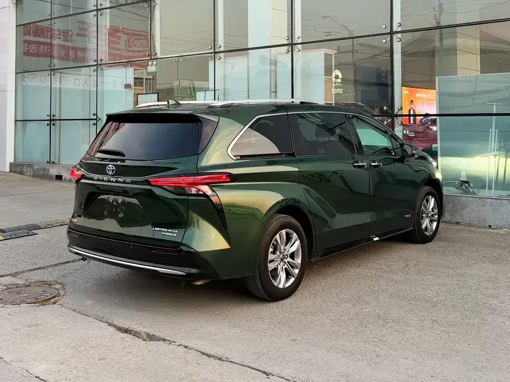 Toyota Sienna 2022 из CN, фото 4