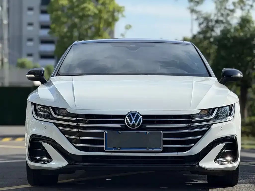Volkswagen CC 2022 из CN, фото 2