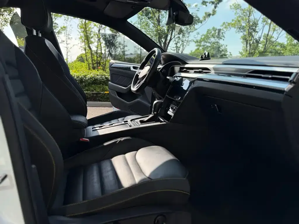 Volkswagen CC 2022 из CN, фото 5