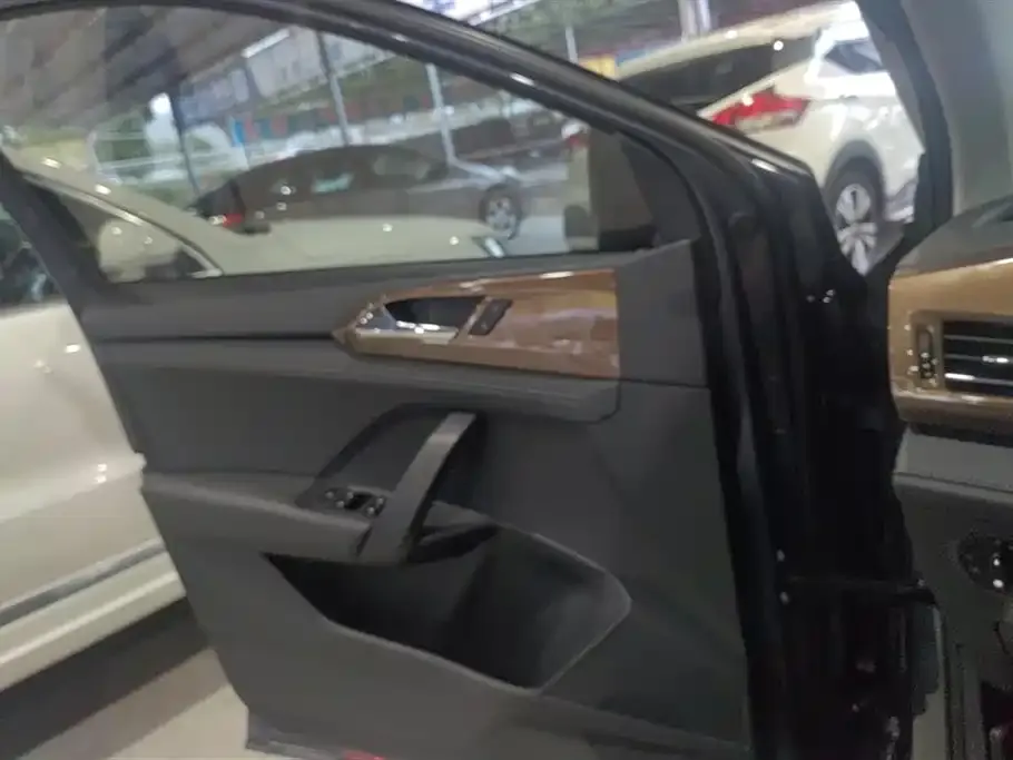 Volkswagen Tharu 2021 из CN, фото 7