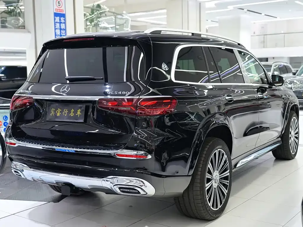 Mercedes-Benz GLS — фото 6