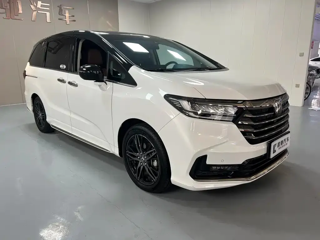 Honda Odyssey 2023 из CN, фото 3