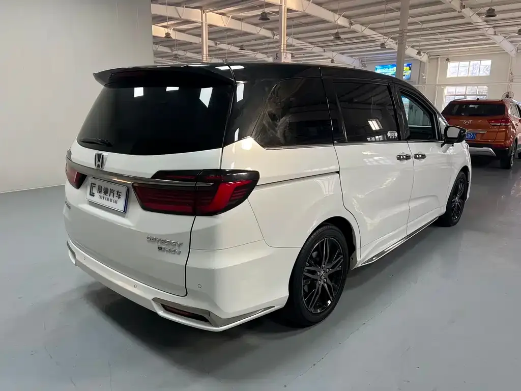 Honda Odyssey 2023 из CN, фото 4