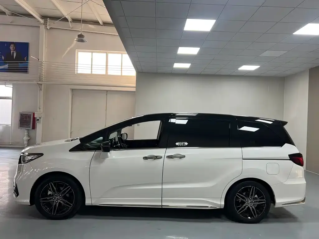 Honda Odyssey 2023 из CN, фото 7