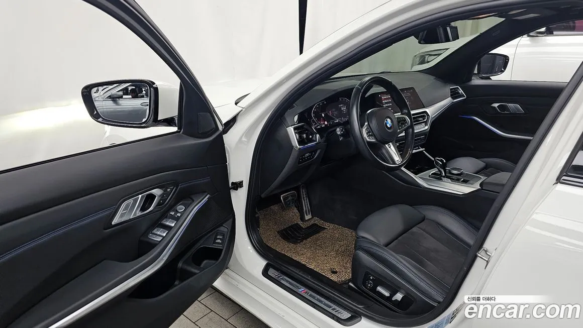 BMW 3-Series 2022 из KR, фото 10