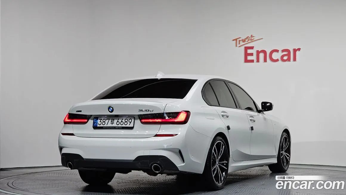 BMW 3-Series 2022 из KR, фото 2