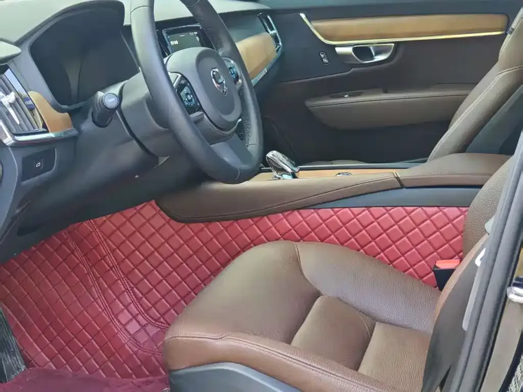 Volvo S90 2024 из CN, фото 3