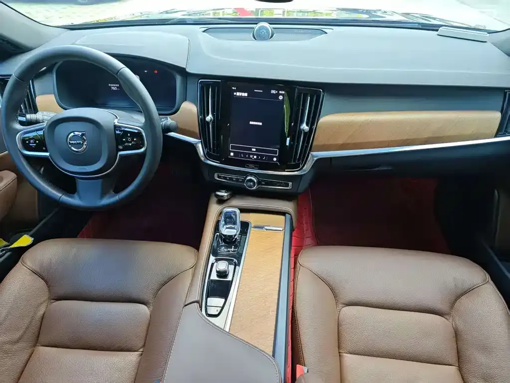 Volvo S90 2024 из CN, фото 5