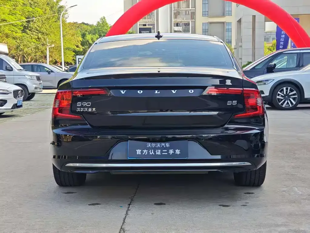 Volvo S90 2024 из CN, фото 6