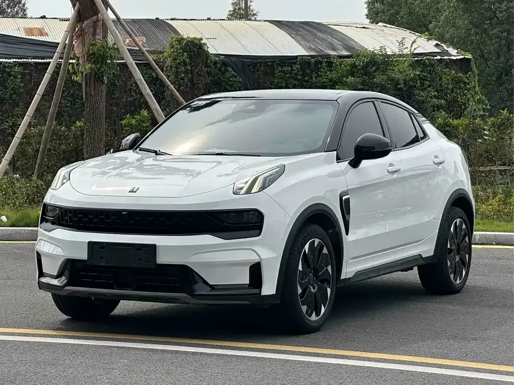 Lynk & Co 05 EM-P