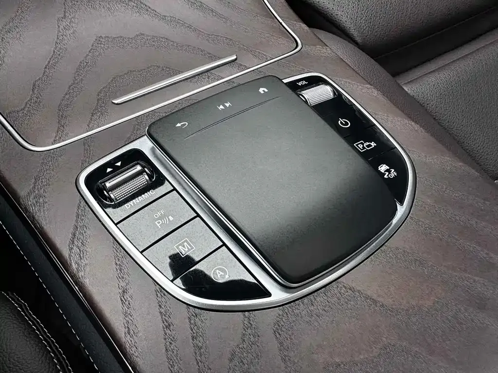 Mercedes-Benz GLC — фото 10
